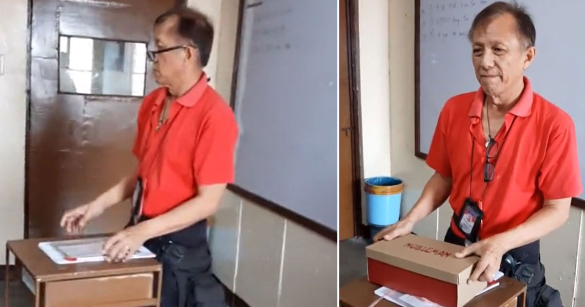 teacher got surprise gift.jpg?resize=412,275 - Un professeur qui doit marcher deux heures par jours pour se rendre à l'école reçoit une belle surprise