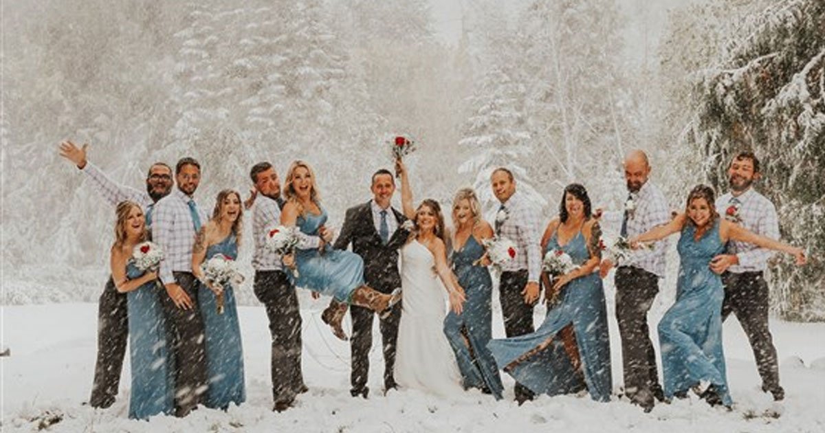 untitled 1 21.jpg?resize=1200,630 - Une tempête de neige hors saison créée des photos à couper le souffle lors d'un mariage