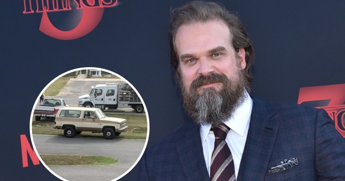untitled design 67 1.png?resize=412,275 - Dead Or Alive? Chief Hopper's Blazer Spotted On Stranger Things 4 Set