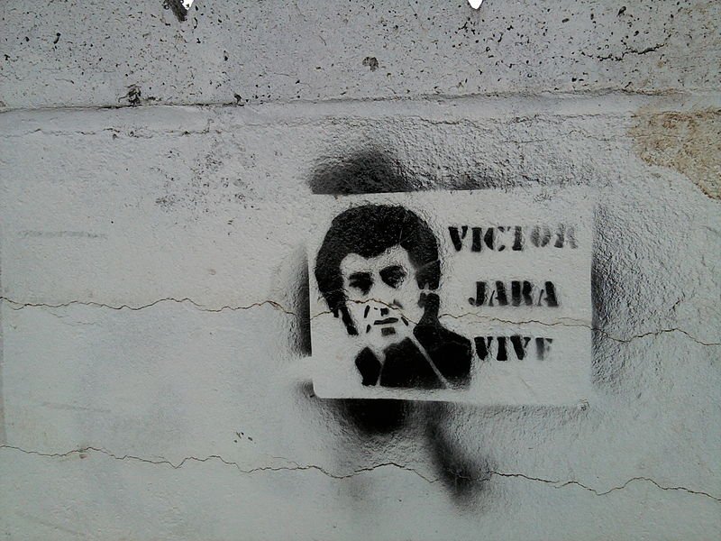 vj.jpg?resize=412,275 - Chili: Lors du couvre-feu, les chansons de Victor Jara résonnent dans Santiago