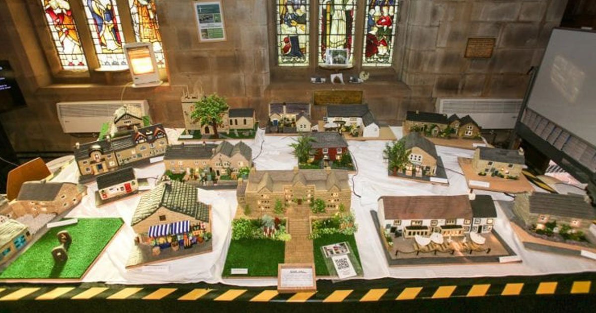 woman recreated edblie village.jpg?resize=1200,630 - Woman Recreated An Edible Derbyshire Dales Village To Raise Funds For A Bus Community
