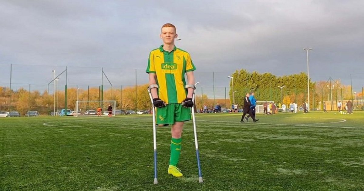 a3 2.jpg?resize=1200,630 - Teen Soccer Player Whose Leg Was Amputated Due To Bone Cancer Is Now Playing For Amputee Team
