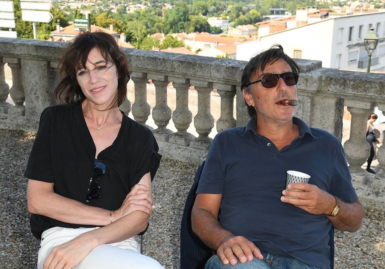 cgya.jpg?resize=1200,630 - Cinéma: Yvan Attal et Charlotte Gainsbourg à nouveau réunis dans la comédie "Mon Chien Stupide"