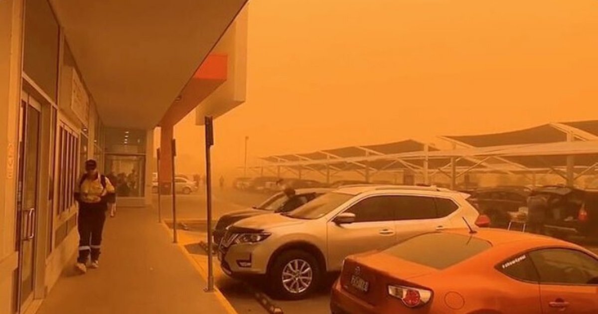 dust6.png?resize=1200,630 - Entire City Turned Bright Orange As Powerful Dust Storm Swept Through The Region