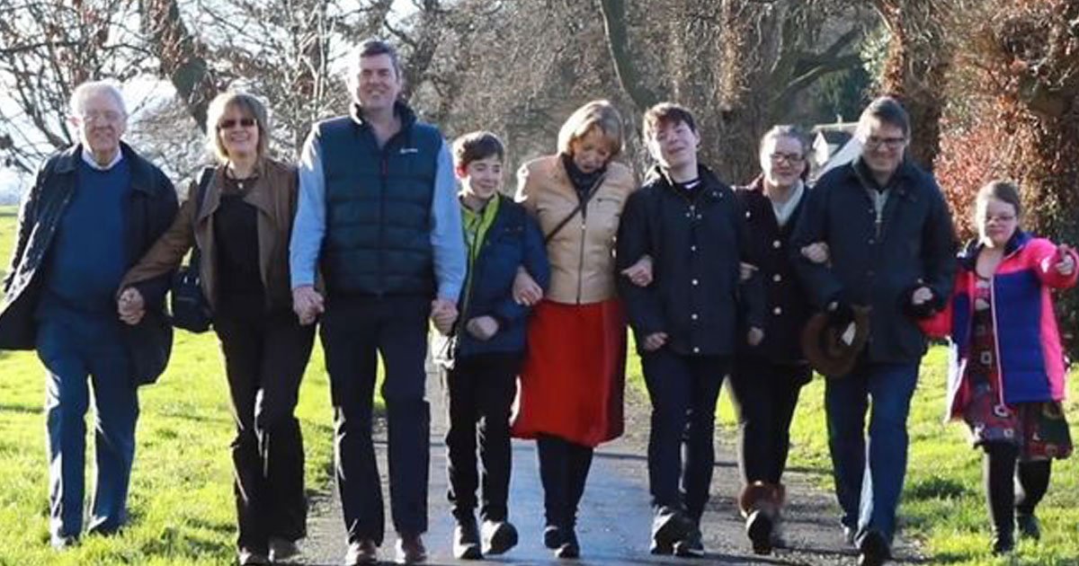 family reunited after four years.jpg?resize=412,275 - Police Officer Reunited With His Family After Four Years After Winning A Contest
