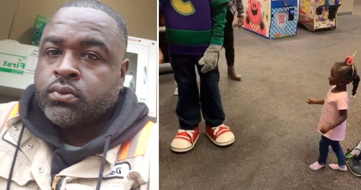 father accused chuck e cheese of racism.jpg?resize=412,232 - Father Slammed Chuck E Cheese For Ignoring His 3-Year-Old Daughter And Hugging Other Kids