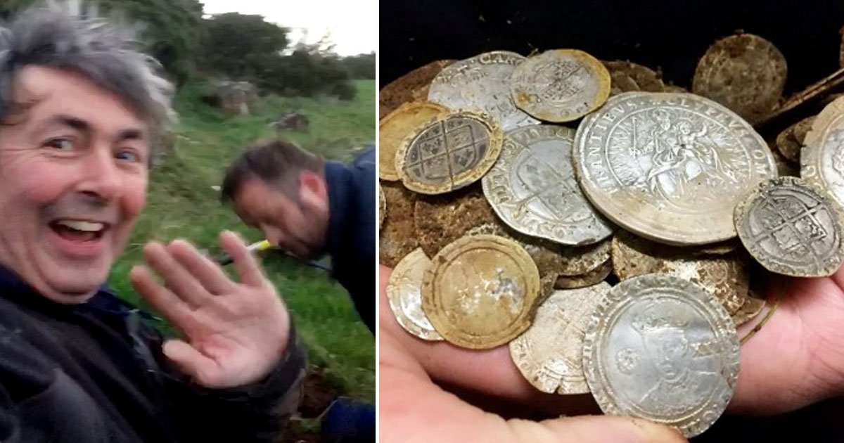 frinends find rare coins.jpg?resize=412,232 - Friends - Who Were Looking For A Friend’s Lost Wedding Ring - Found 84 Rare Gold Coins Worth £100,000