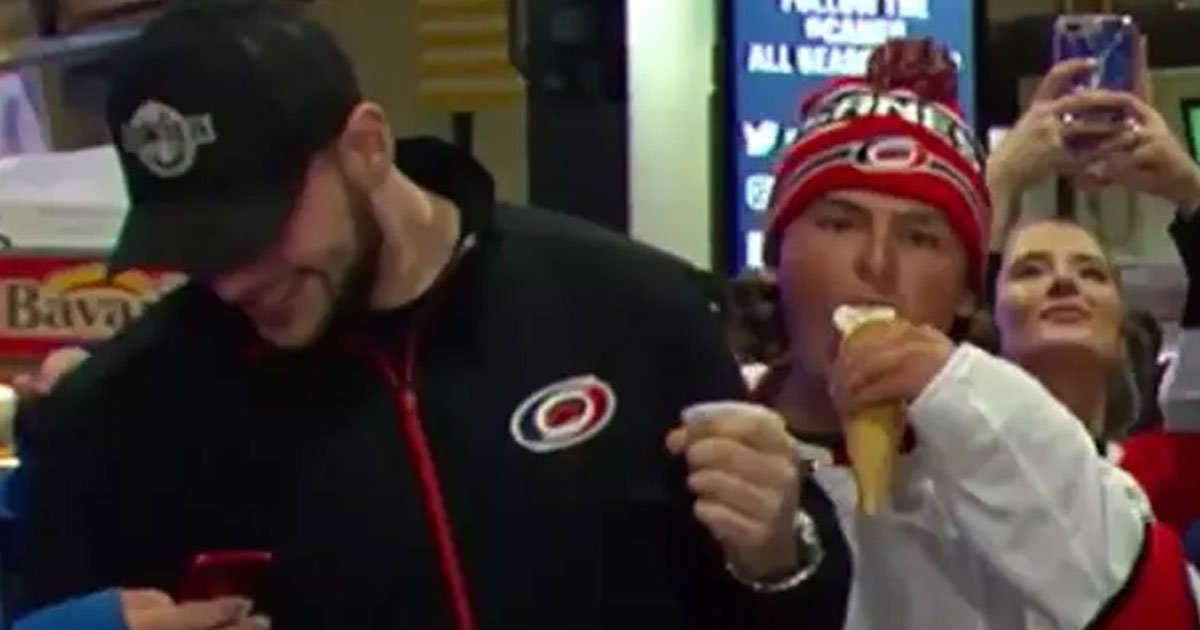 ice hockey fan caught stealing ice cream on camera and social media users think the act is staged.jpg?resize=412,275 - A Man Caught Stealing Ice Cream On Live TV