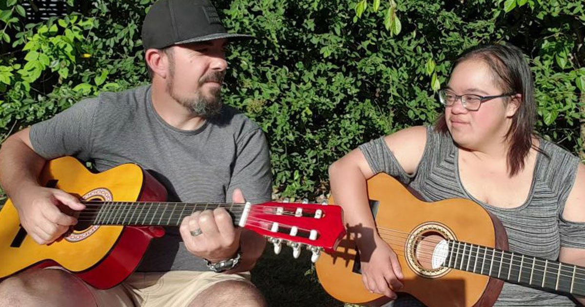 musician people with learning disabilities.jpg?resize=412,275 - Musician Helps People With Learning Difficulties To Make A Career In Music