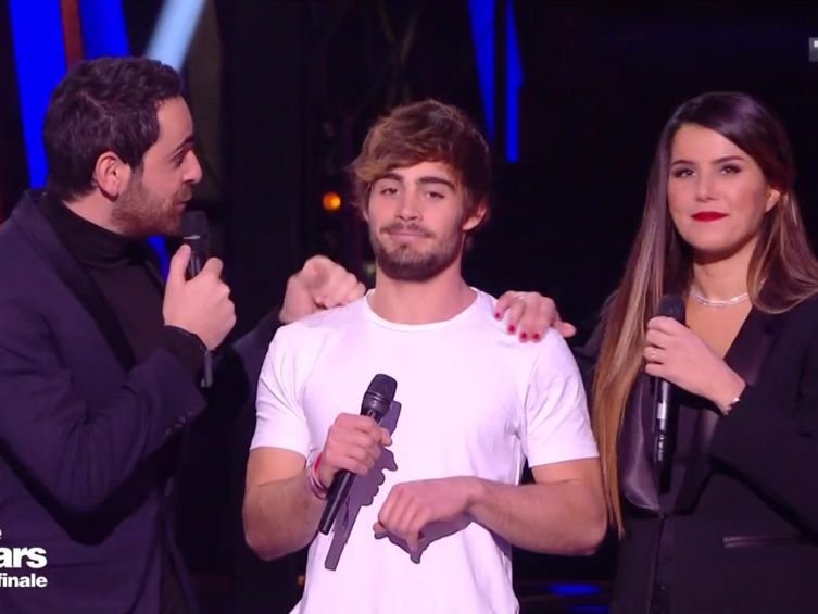 voici.jpg?resize=412,275 - Danse avec les stars 10 : La tenue de Clément Rémiens fait réagir les internautes et Camille Combal