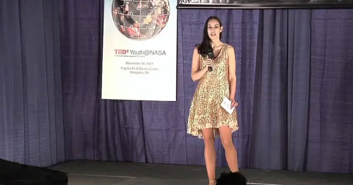 woman wore a sparkly dress while delivering a speech to students at nasa and broke all stereotypes.jpg?resize=412,232 - A Woman Wore A Sparkly Dress While Delivering A Speech To Students At NASA