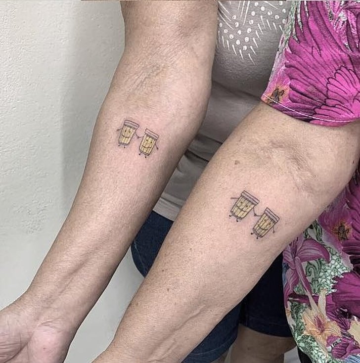 2 Ladies Celebrated Their 30-Year Friendship by Getting Lovely Couple Tattoos of What They Both Adore Most