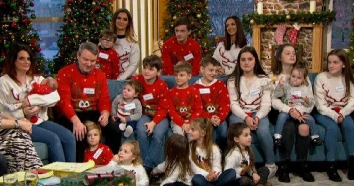 4 106.jpg?resize=412,275 - A Mum of 21, Pregnant With 22nd, Takes Her Kids to Celebrate Holidays in Australia