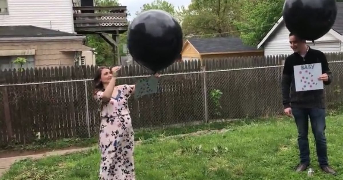 4 61.png?resize=412,275 - Giant Balloons to Reveal Twin’s Genders