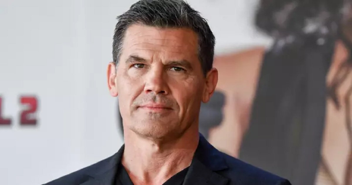 b3 1.jpg?resize=1200,630 - Actor Josh Brolin Tried The Viral "Bum Sunning" Pose And Ended Up With A Sunburn Instead