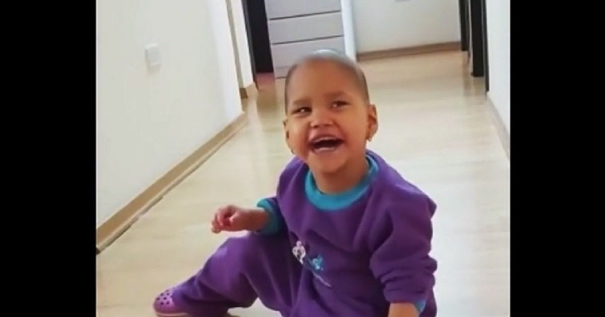 c3 5.jpg?resize=412,232 - Parents Were Happy To Hear Their 3-Year-Old Girl Laughing With Joy After She Was Declared Cancer Free By Doctors