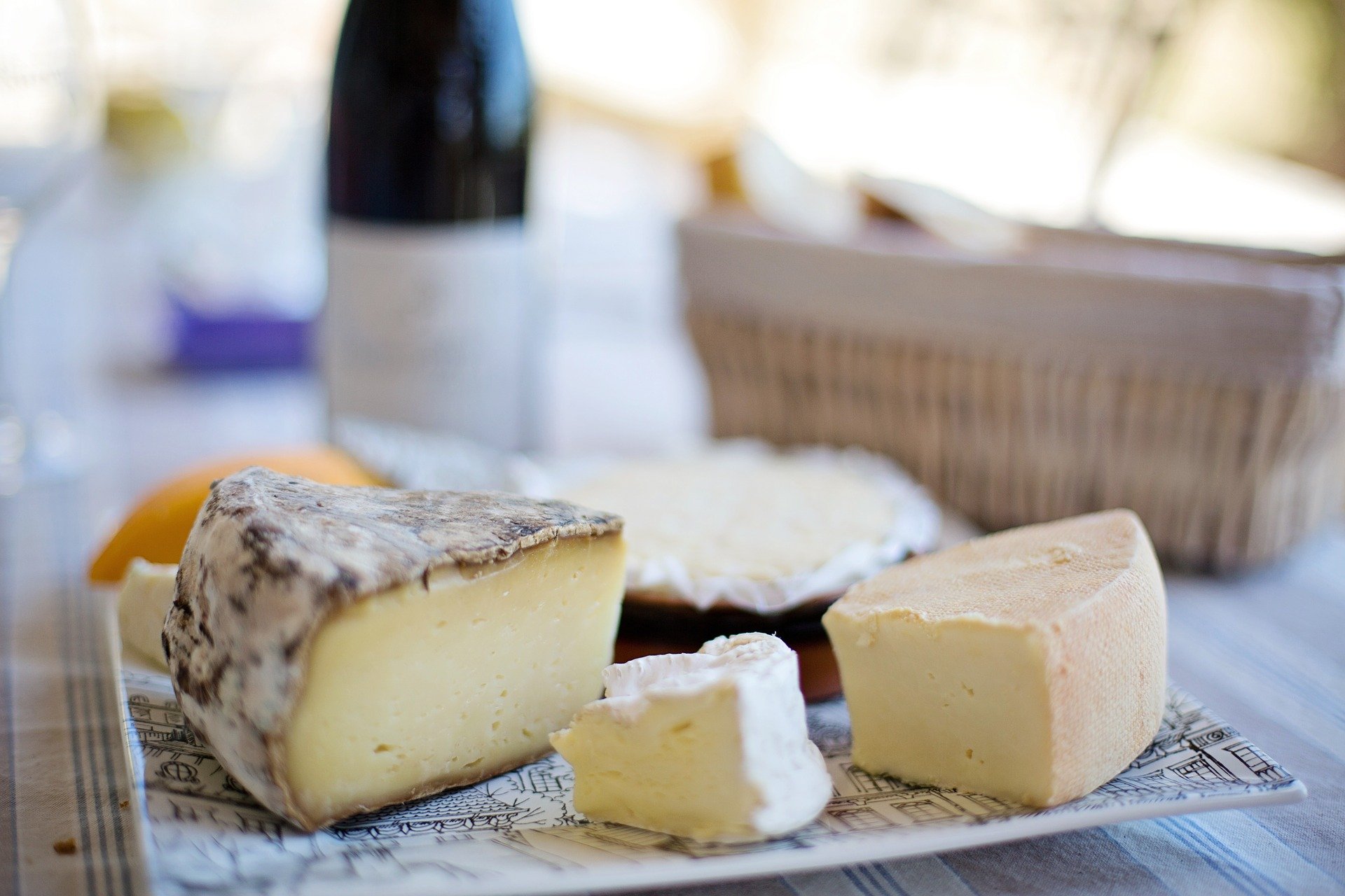 cheese tray 1433504 1920.jpg?resize=1200,630 - On pourrait allonger notre espérance de vie en mangeant du fromage !