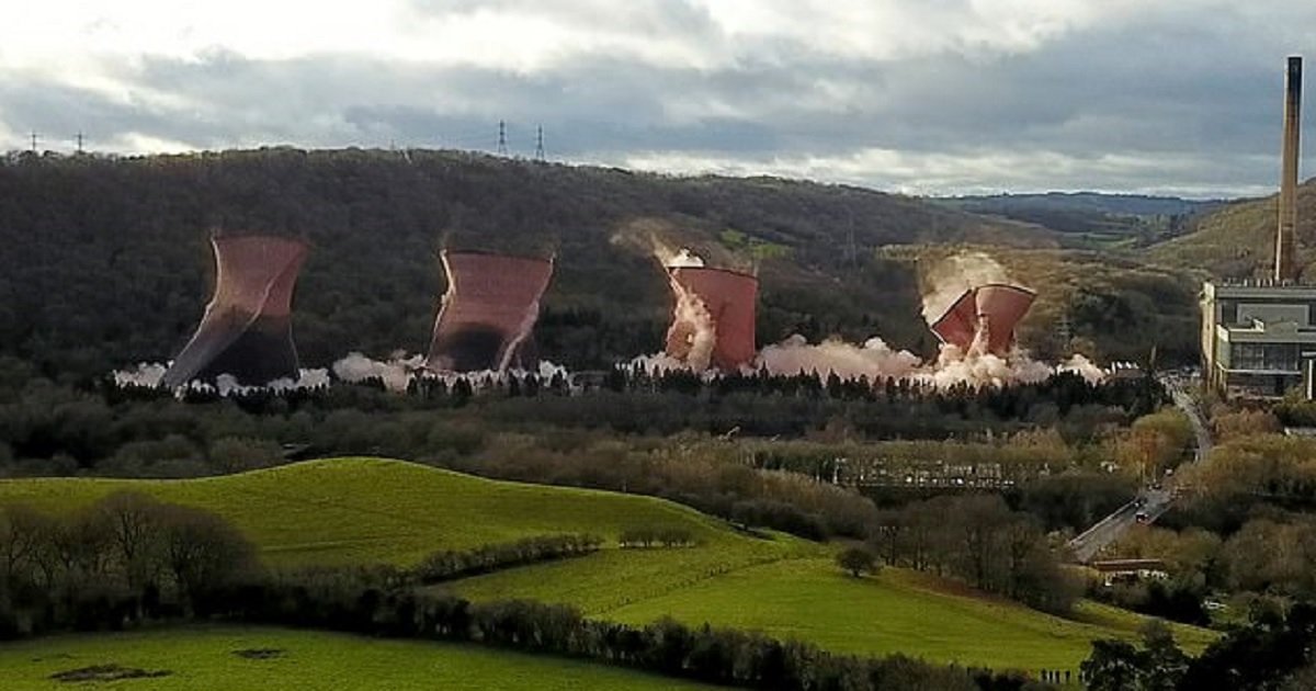 d3 3.jpg?resize=412,275 - A Historic Power Station In UK, The Birthplace Of Industrial Revolution, Was Brought Down