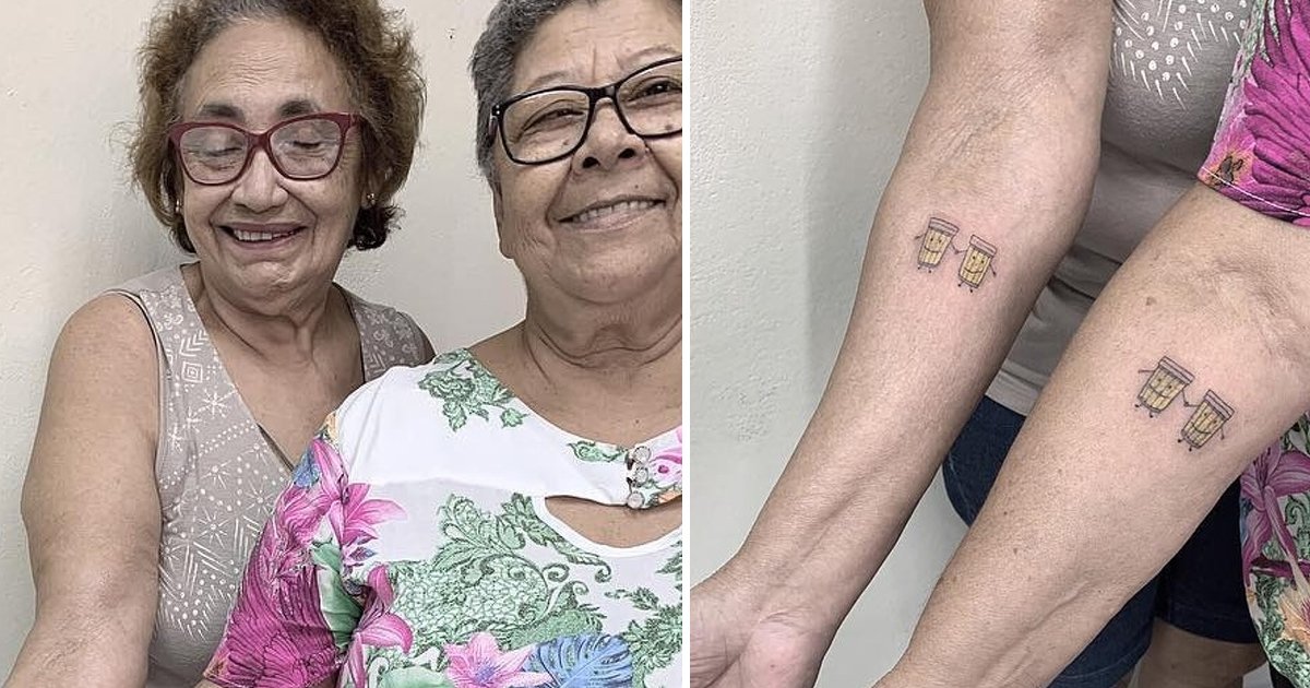 gsdgsdg.jpg?resize=412,275 - Two Women Celebrated Their 30-year Friendship Anniversary By Getting Matching Tattoos