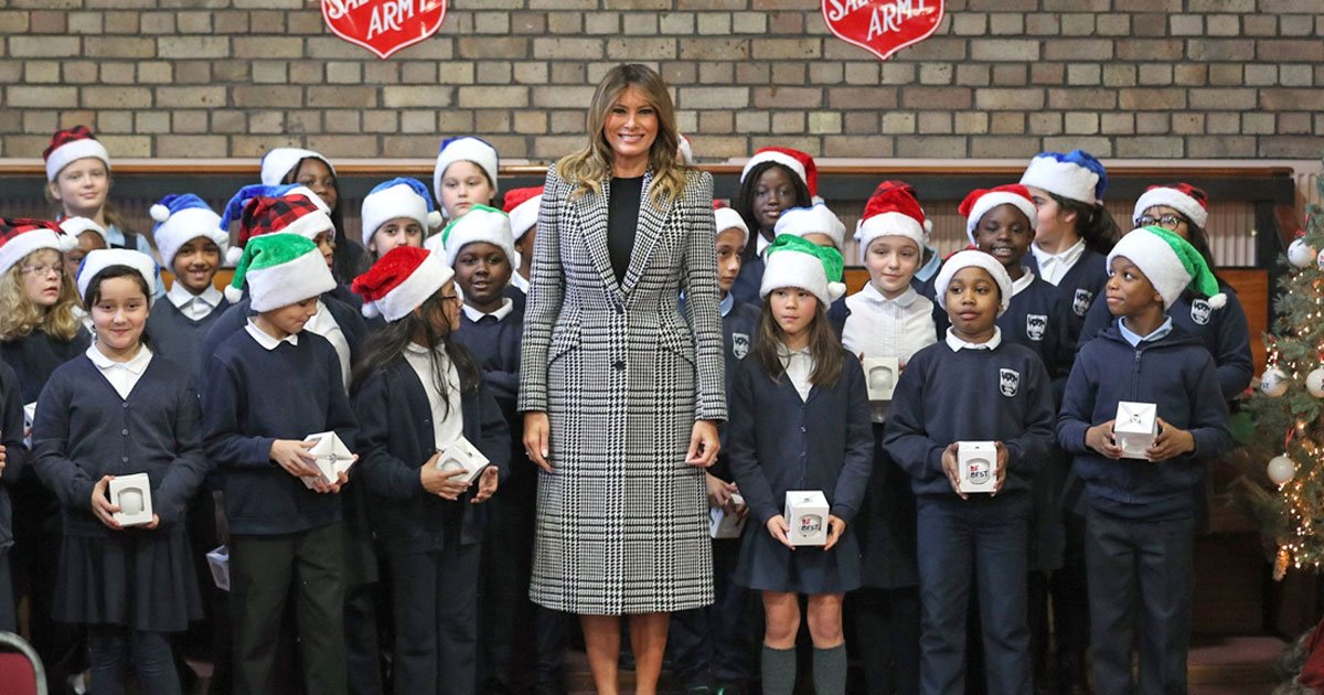 melania trump wrapped christmas presents and donated to local families at salvation army centre in london.jpg?resize=412,275 - Melania Trump Wrapped Christmas Presents And Donated To Local Families At Salvation Army Center In London