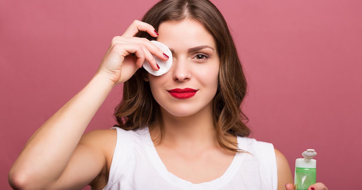 untitled 1 94.jpg?resize=412,275 - 5 Simple Steps To Properly Remove Makeup From Your Face