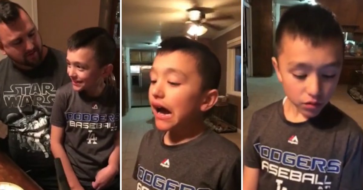 1 31.png?resize=412,275 - An Autistic Boy Leaves Everyone Crying As He Sings "Hallelujah"
