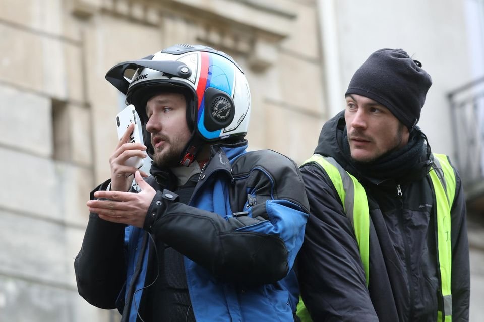 1283880 checknews checknews .jpg?resize=1200,630 - Réforme des retraites : Le journaliste Rémy Buisine interpellée par la police lors d'une manifestation