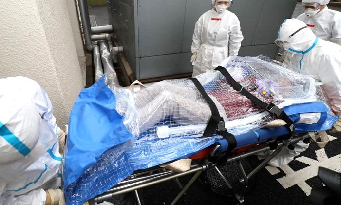 중국 ‘우한 폐렴’ 바이러스 막는다고 ‘뾱뾱이’로 환자 꽁꽁 싸매는 훈련한 일본