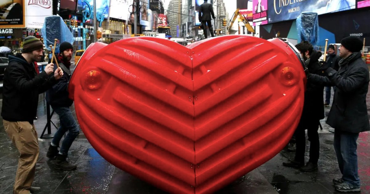 5 39.png?resize=412,275 - A Special Heart In New York City For This Valentine’s Day