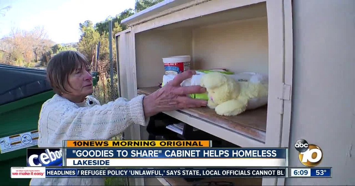 c3 6.jpg?resize=412,232 - A Woman Set Up A Heartwarming "Goodies To Share" Cabinet For The Homeless