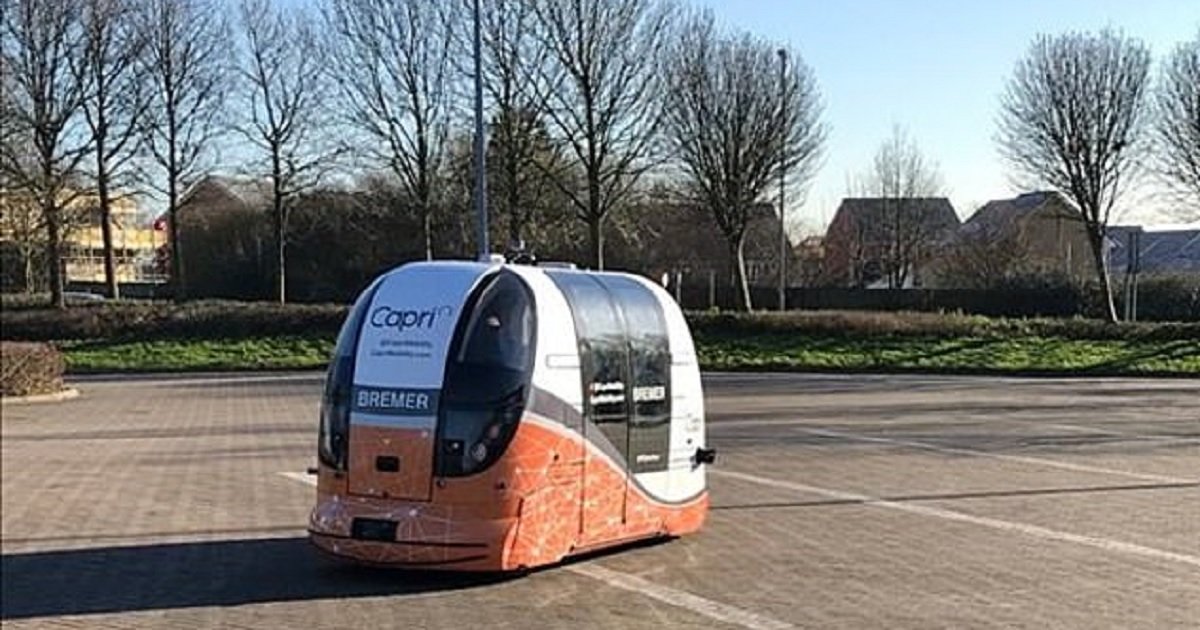 d3 5.jpg?resize=412,275 - Futuristic "Driverless Pods" Went On Trial Run At A Shopping Center In UK