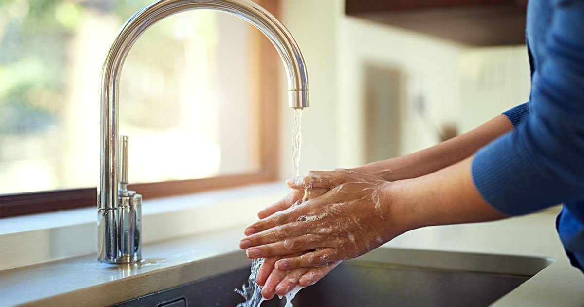 five step method for washing hands properly to prevent yourself from coronavirus and the flu.jpg?resize=412,275 - Five-Step Method For Washing Hands Properly To Prevent Yourself From Coronavirus And The Flu