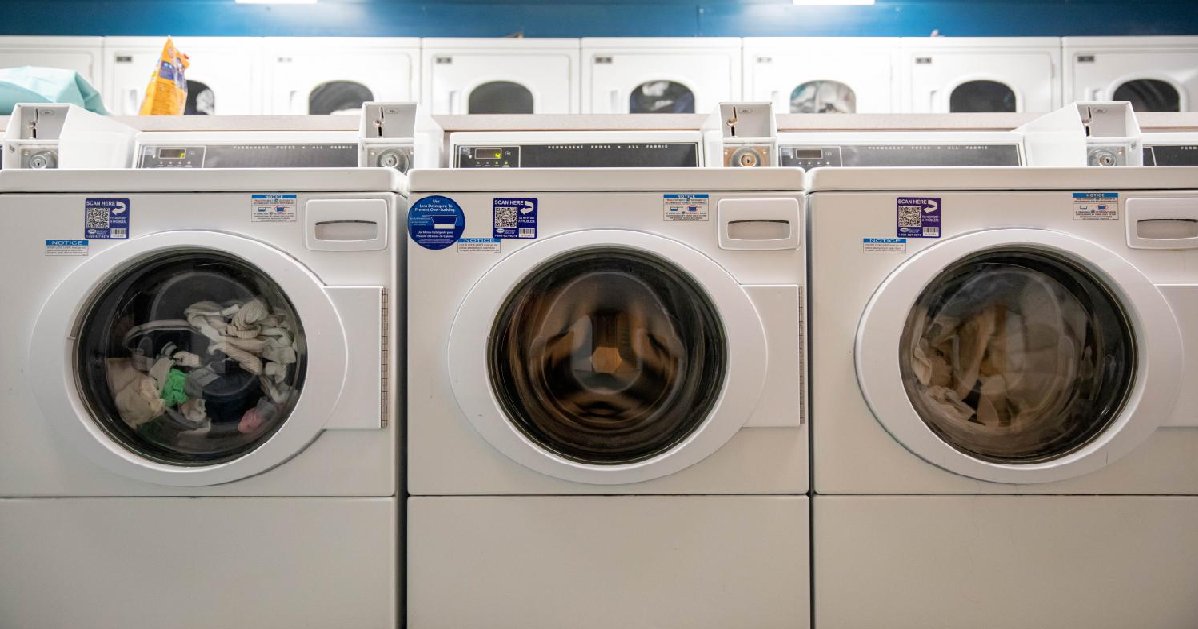 laundry.png?resize=412,232 - High School Installed Washing Machines To Help Homeless Students
