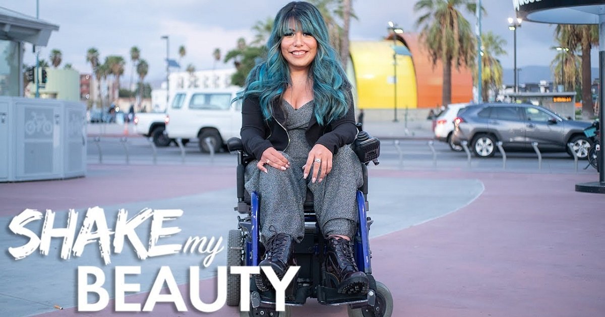 m3 4.jpg?resize=412,275 - A Girl With Cerebral Palsy Has An Inspiring Dream To Become A Hollywood Makeup Artist