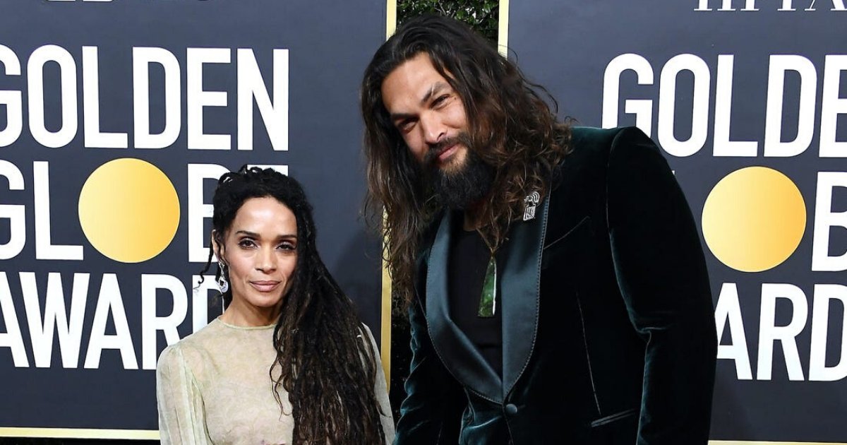 momoa6.png?resize=412,275 - Jason Momoa Caused Internet Frenzy After Ditching Golden Globes Jacket To Take Care Of Cold 'Wifey'