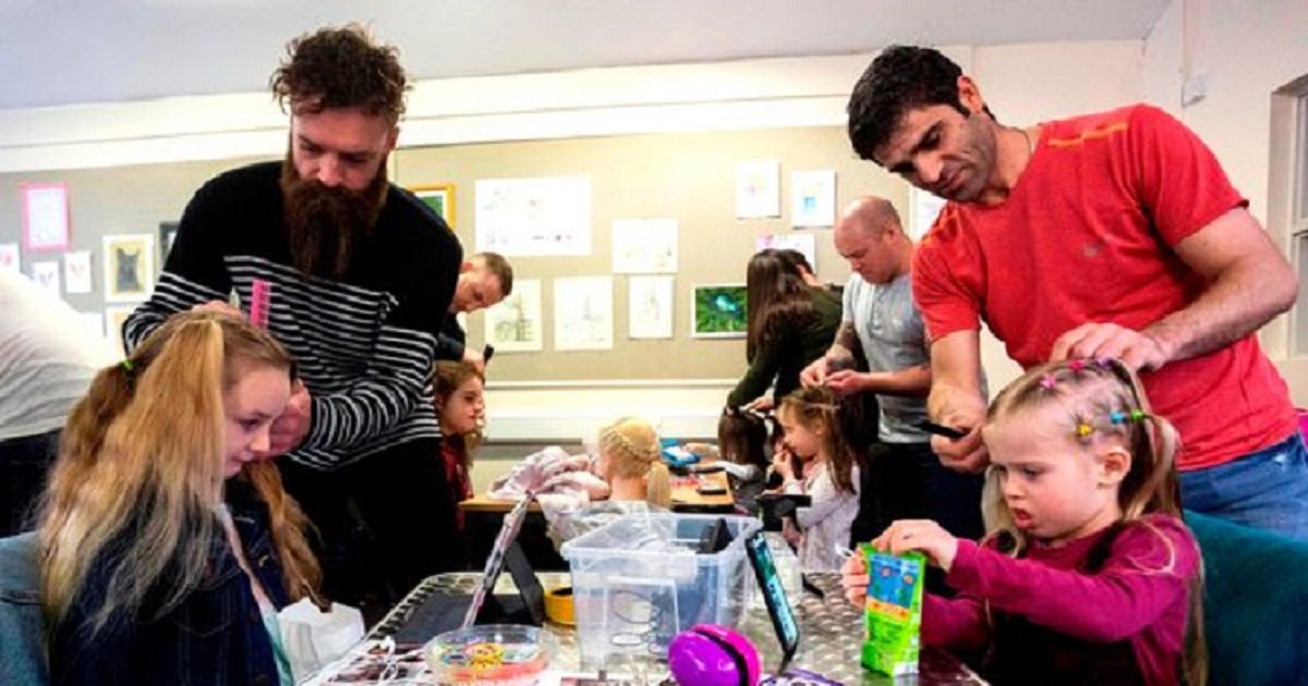 p3 9.jpg?resize=412,275 - A Dad Held Workshops To Teach Other Dads How To Plait Their Daughters' Hair