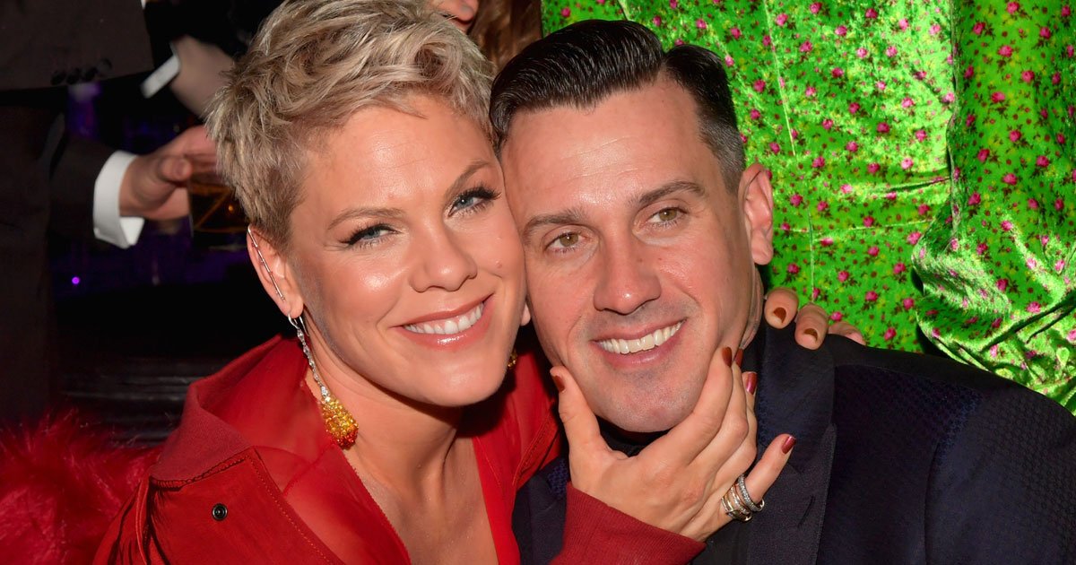 pink and carey hart celebrated their 14th wedding anniversary with a motorcycle ride in ojai.jpg?resize=412,232 - Pink And Carey Hart Celebrated Their 14th Wedding Anniversary With A Motorcycle Ride