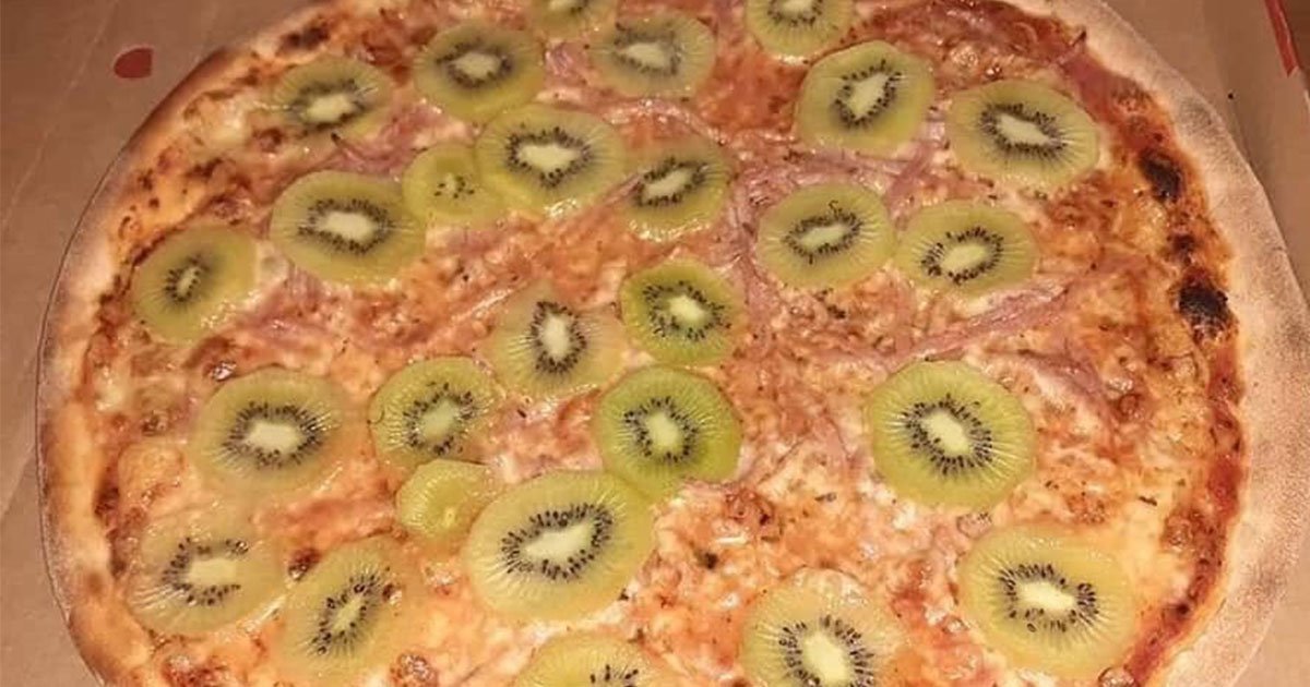 pizza fanatics left furious after a picture of a pizza with kiwis as a topping went viral.jpg?resize=412,275 - Pizza Fanatics Furious After A Picture Of Pizza With Kiwis Went Viral