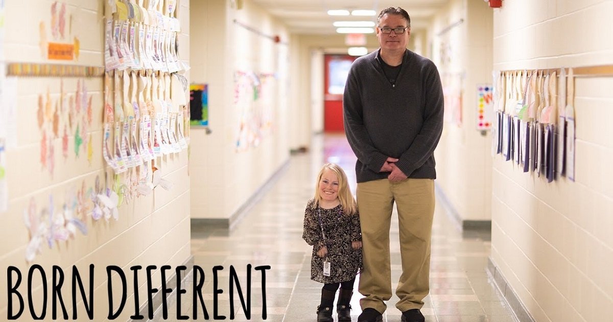 t3 7.jpg?resize=412,275 - A Tiny School Teacher Teaches Three-Year-Olds Who Tower Over Her