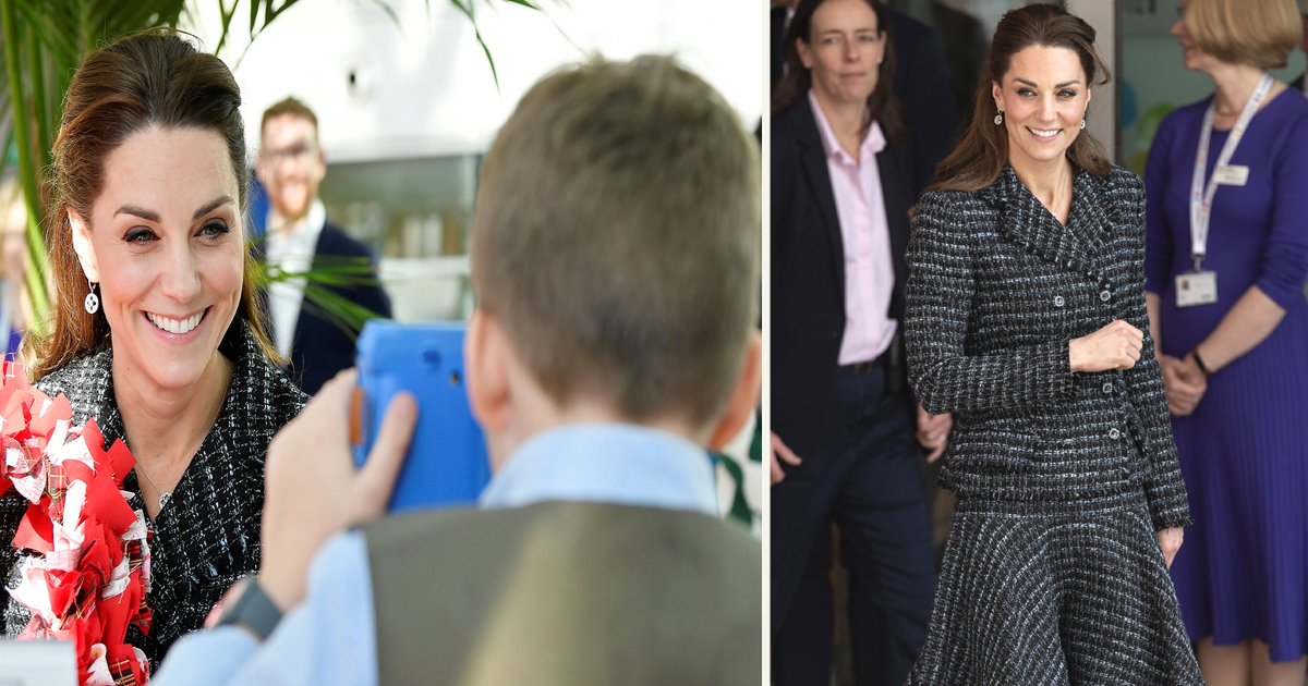 untitled 1 123.jpg?resize=412,275 - Kate Middleton Posed For A Little Boy So He Could Capture Her Perfectly