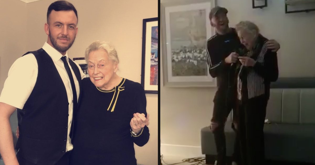 untitled 1 9.jpg?resize=412,275 - An Elderly Woman With Dementia Sang 'My Way' Beautifully At Her Care Home
