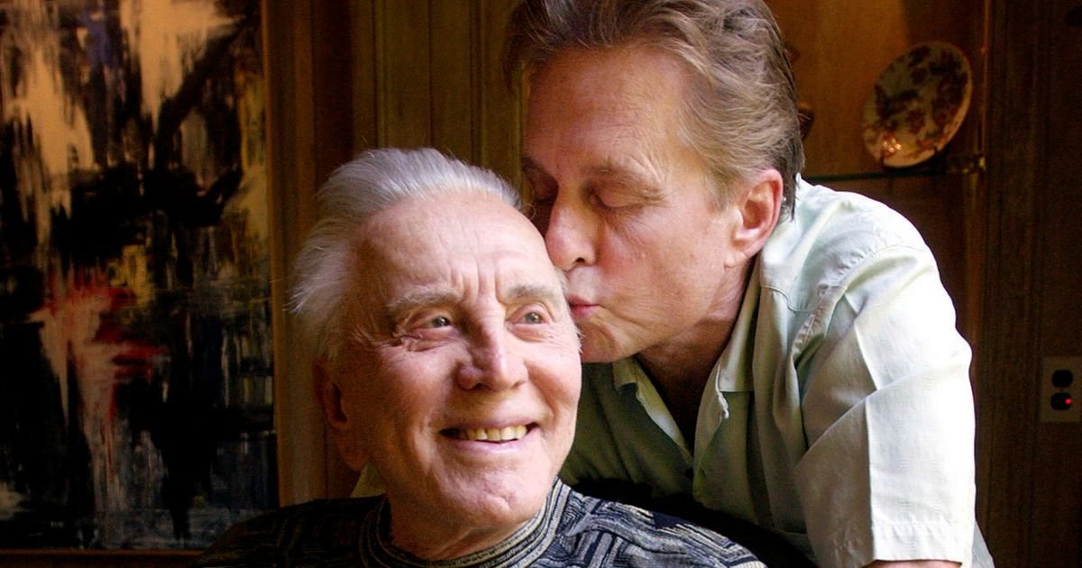 0 douglas.jpg?resize=1200,630 - Kirk Douglas a fait don de sa fortune à des oeuvres de charité et n'a rien laissé à son fils Michael Douglas