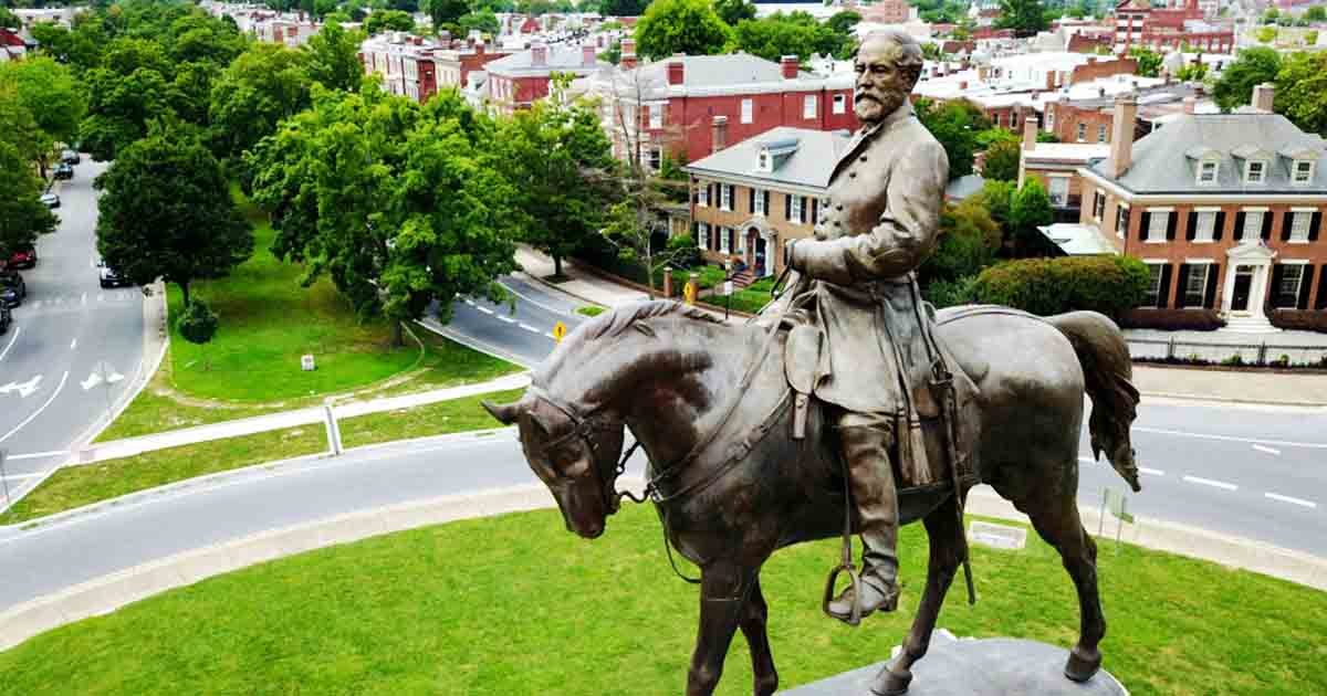 aaaaa.jpg?resize=412,232 - Virginia To Eliminate A State Holiday Honoring Confederate Generals Robert E. Lee and Stonewall Jackson
