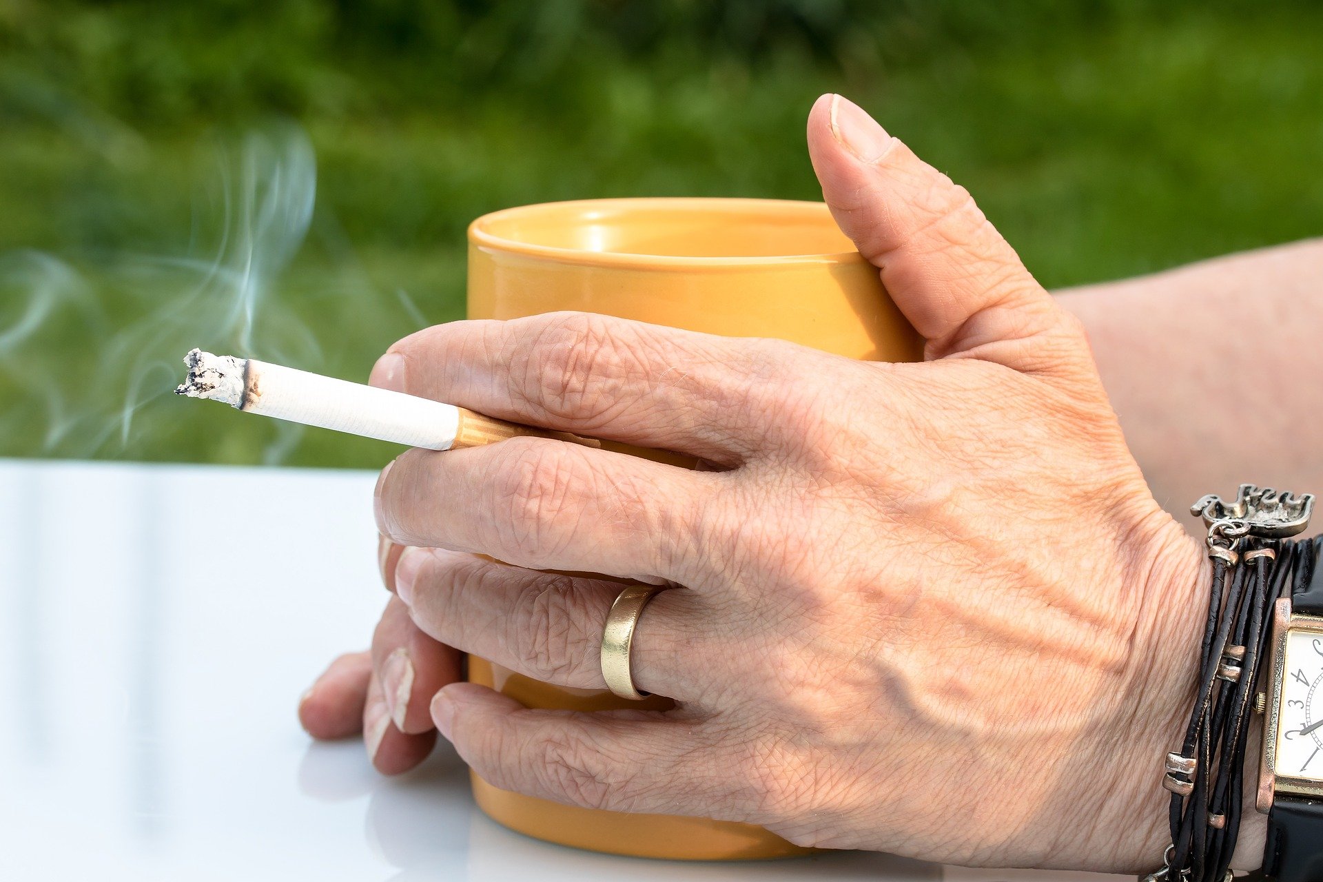 cigarette 2367456 1920.jpg?resize=412,275 - Il n'est jamais trop tard pour arrêter de fumer : Selon une étude, les tissus pulmonaires pourraient redevenir normaux !