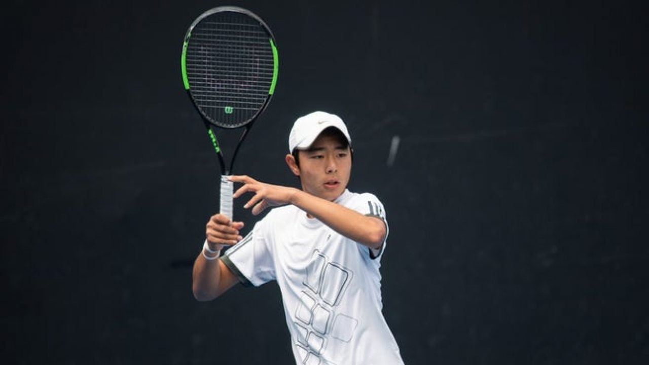 kent yamazaki.jpg?resize=412,275 - Drame: Kent Yamazaki un jeune tennisman de seulement 15 ans est mort sur un court, en plein match...