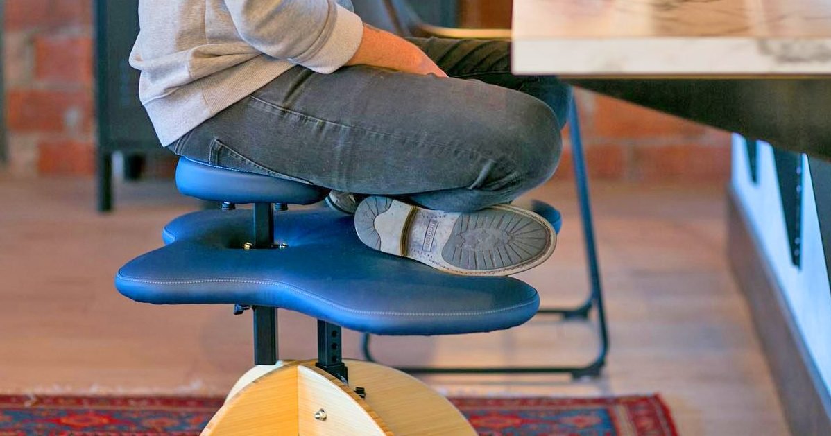 office chair that lets you sit cross legged 3605 e1582053250706.jpg?resize=1200,630 - Innovation : Il existe désormais une chaise de bureau qui vous permet de vous asseoir en tailleur !