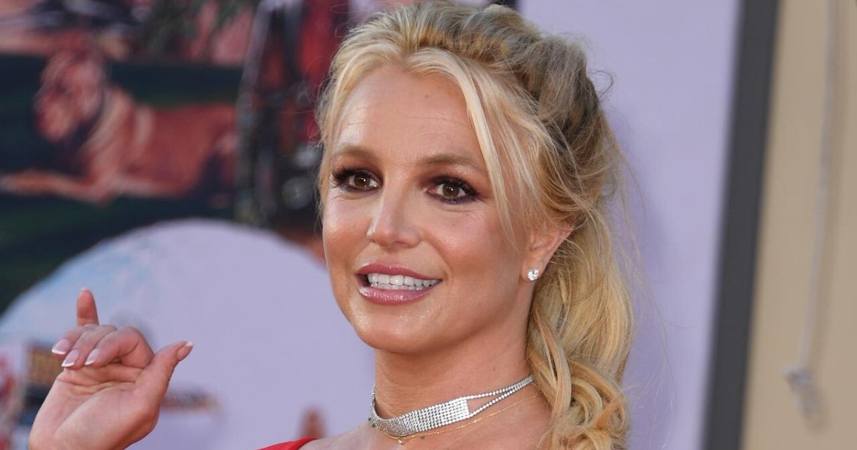 vonjour8 1.png?resize=1200,630 - Avis aux fans de Britney Spears : un musée consacré à la chanteuse a ouvert ses portes
