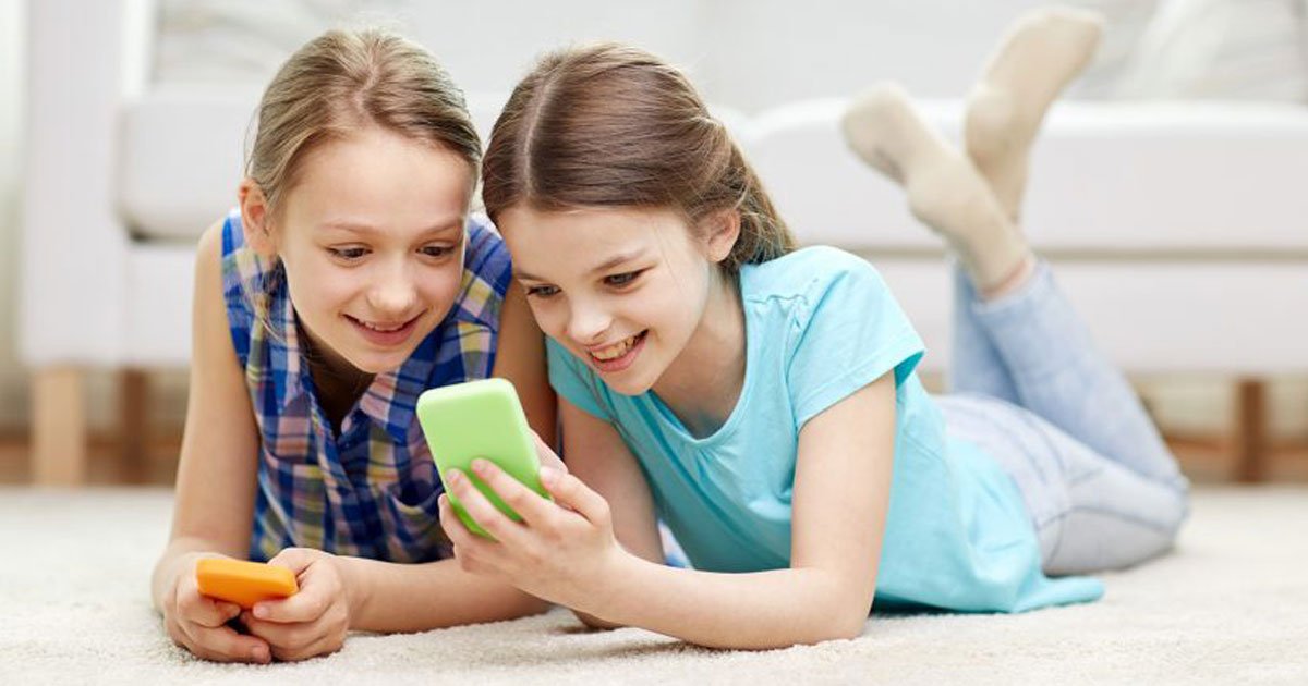 warning yolo app.jpg?resize=412,275 - Experts Warned About A New App Becoming Extremely Popular Among Schoolchildren