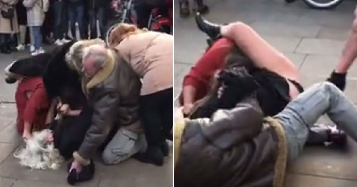 women brawl innerwear exposed.jpg?resize=412,275 - Woman’s Innerwear Exposed During A Brawl That Took Place In Front Of Laughing Crowd