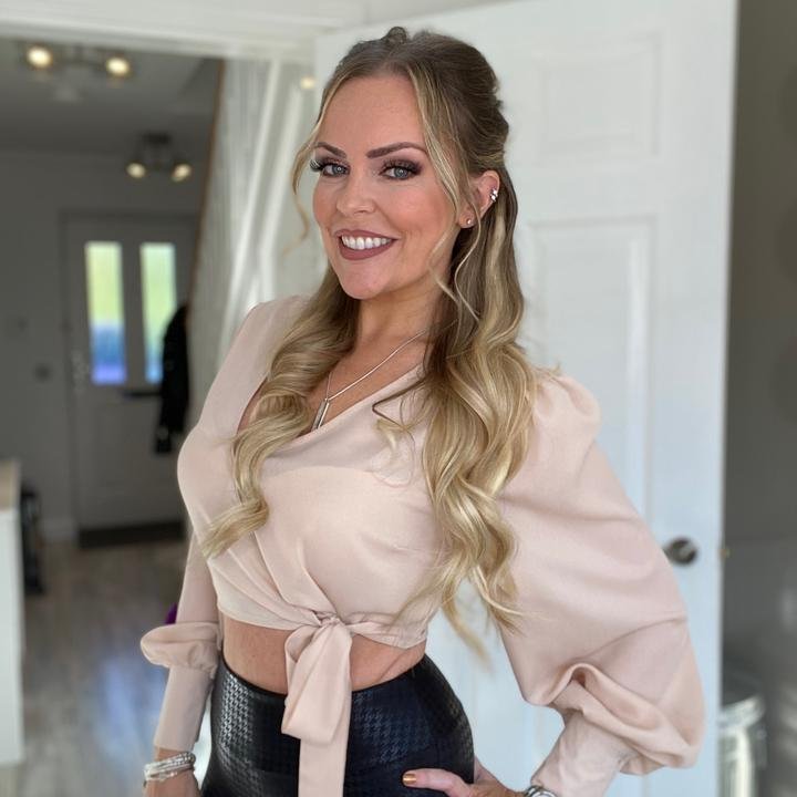 Mom Of Six Kids Who Is A TikTok Sensation Said She Is Often Mistaken For A 21-Year-Old - Small Joys
